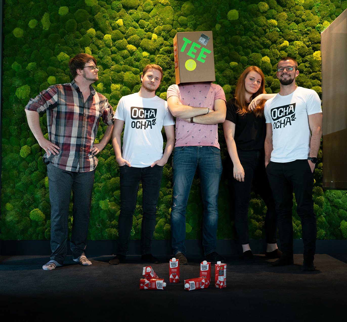 Ocha Ocha GmbH Teamfoto for einer Mooswand
