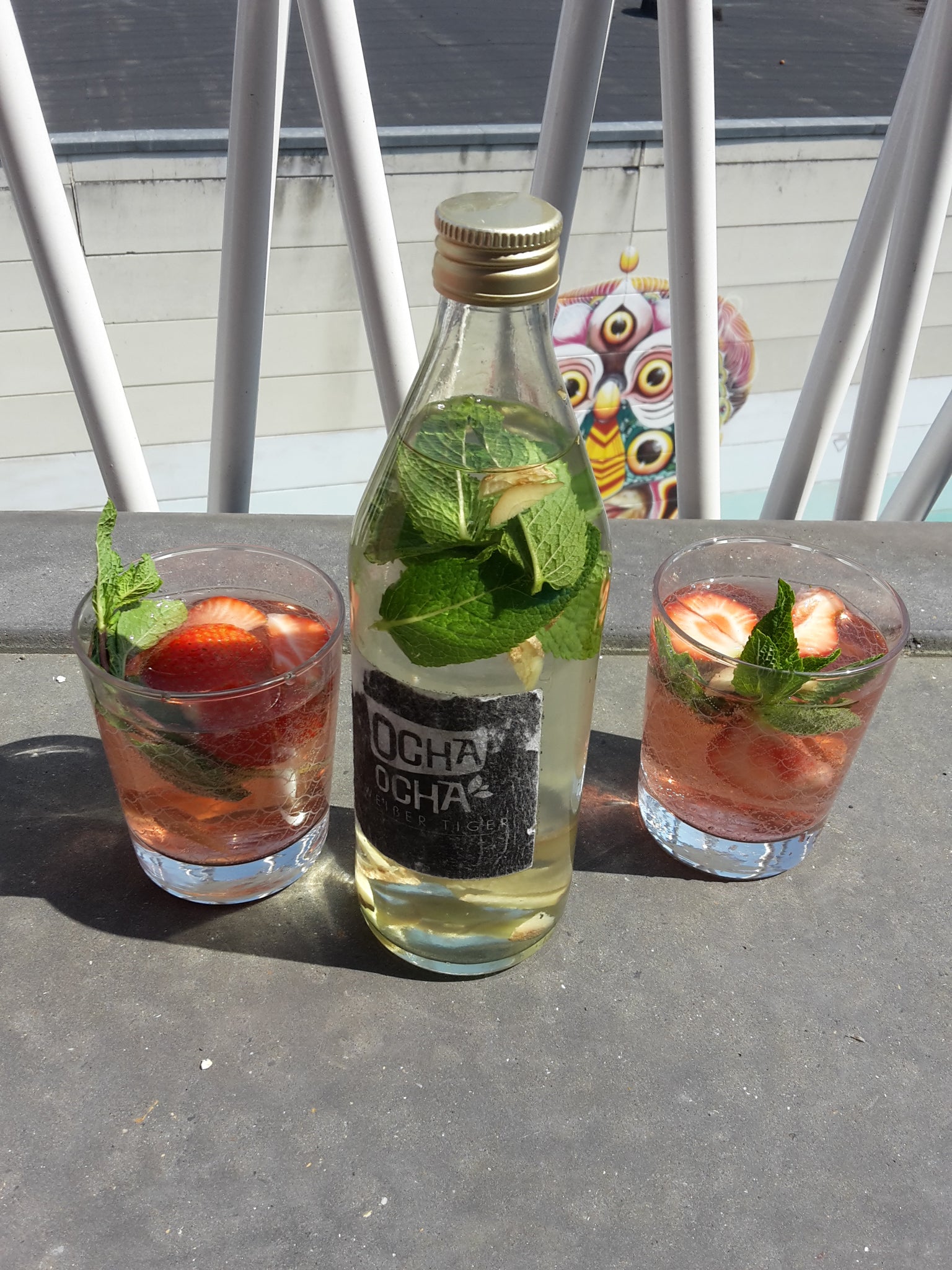 Rezepte für fruchtigen Eistee ohne Zucker: Wassermelone Hibiskus